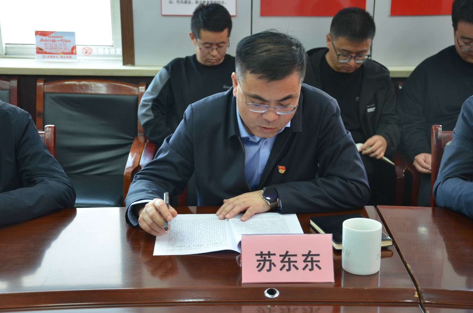 在常學(xué)常新、常學(xué)常悟、常學(xué)常得中提升實(shí)踐能力--延安交投集團(tuán)舉辦主題教育專題黨課